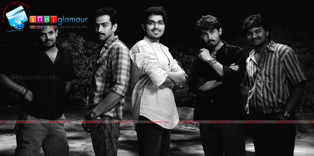 Ninaithale Inikkum Movie hd photo